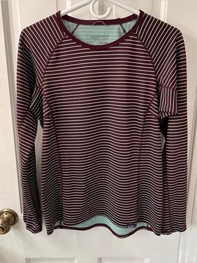 Patagonia Capilene Midweight Crew Base Layer in Burgundy and Mint Green